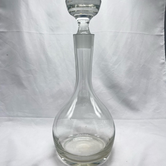 VTG clear glass decanter